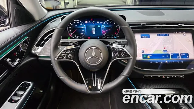 Mercedes-Benz E-Class 2025 thumb 2