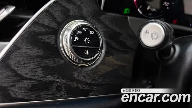 Mercedes-Benz E-Class 2025 thumb 5