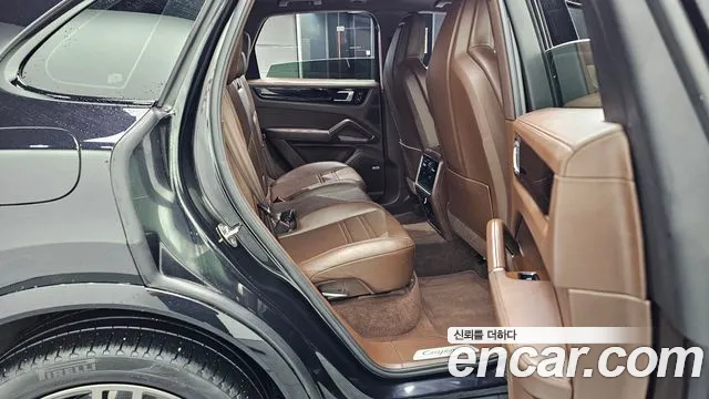 Porsche Cayenne 2020 thumb 11