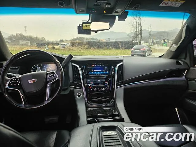 Cadillac Escalade 2018 thumb 3
