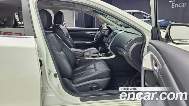 Nissan Altima 2016 thumb 3