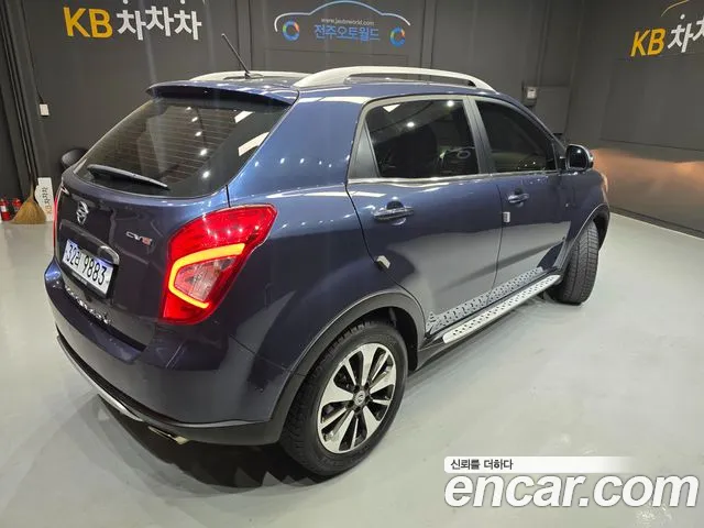 KGM Korando 2013 thumb 7