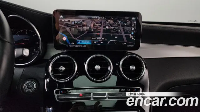 Mercedes-Benz GLC 2022 thumb 2