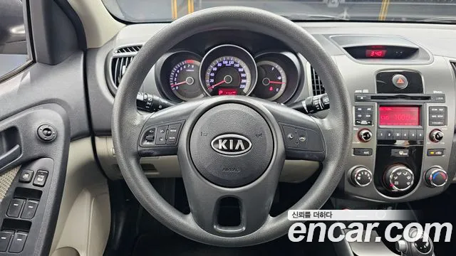 Kia Forte 2011 thumb 2