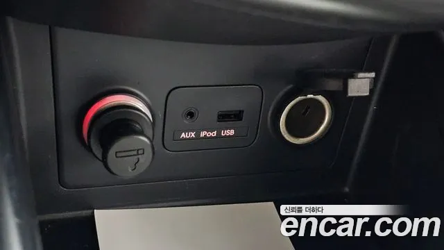Kia Forte 2011 thumb 10