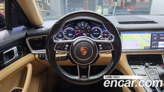 Porsche Panamera 2018 thumb 2