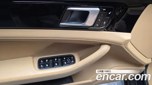 Porsche Panamera 2018 thumb 6