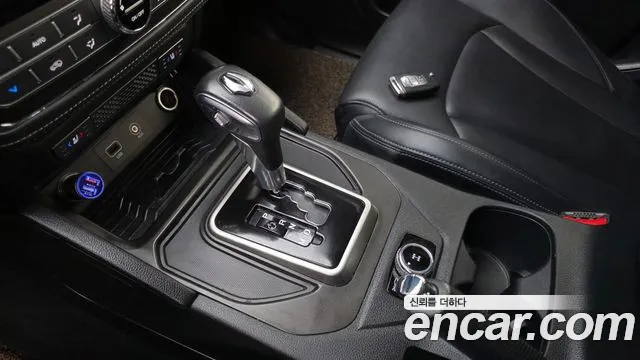 KGM Rexton 2019 thumb 7