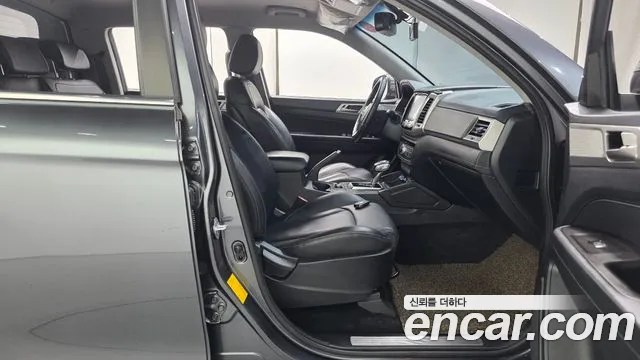 KGM Rexton 2019 thumb 10