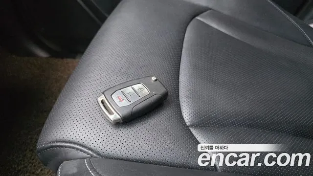KGM Rexton 2019 thumb 12
