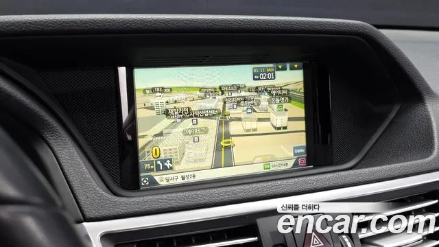 Mercedes-Benz E-Class 2012 thumb 6
