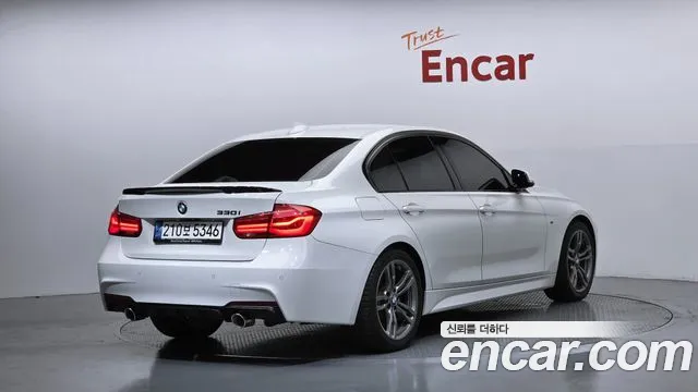 BMW 3 серии 2018 thumb 3