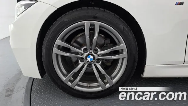 BMW 3 серии 2018 thumb 11