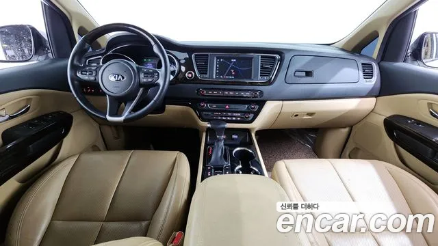 Kia Carnival 2018 thumb 8
