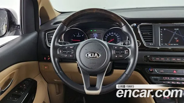 Kia Carnival 2018 thumb 12