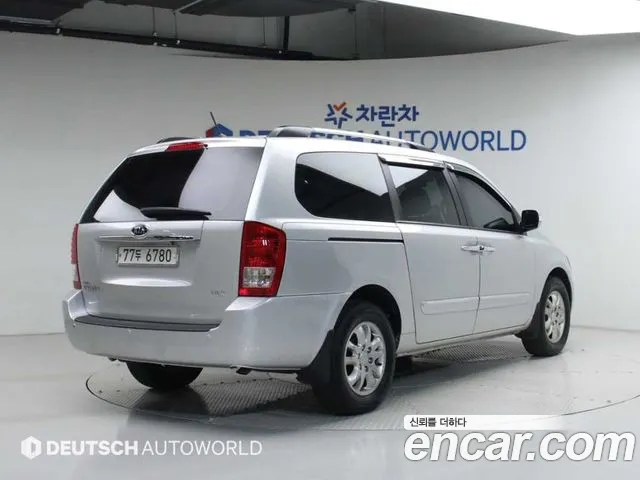 Kia Canival 2011 thumb 6