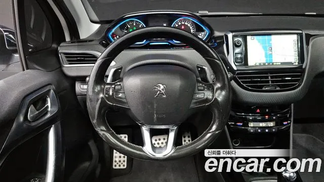 Peugeot 2008 2015 thumb 6
