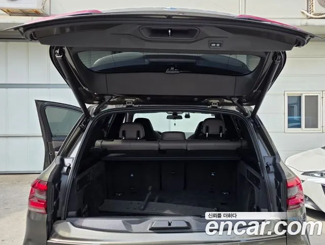 BMW X5 M 2022 thumb 7