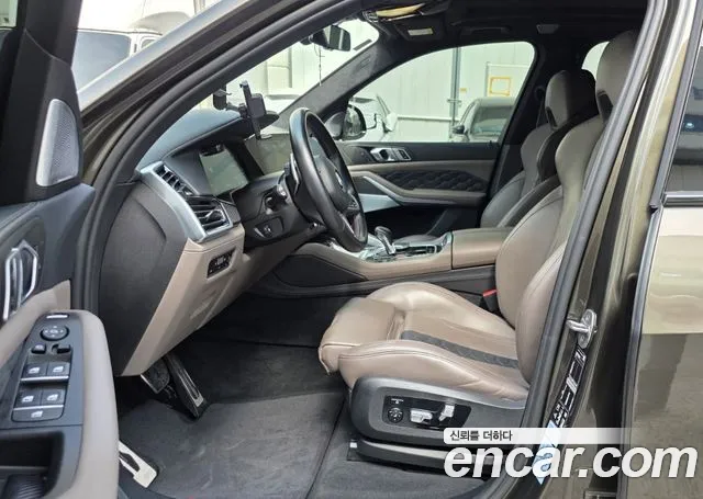 BMW X5 M 2022 thumb 6