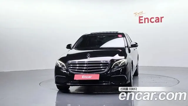 Mercedes-Benz E-Class 2017 thumb 10