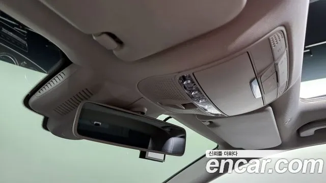 Mercedes-Benz E-Class 2017 thumb 11
