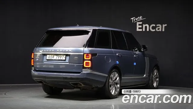 Land Rover Range Rover 2018 thumb 2