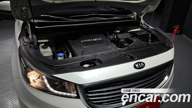 Kia Carnival 2014 thumb 8