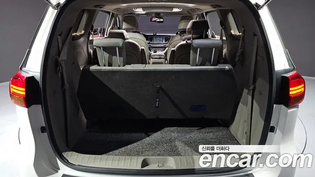 Kia Carnival 2014 thumb 5