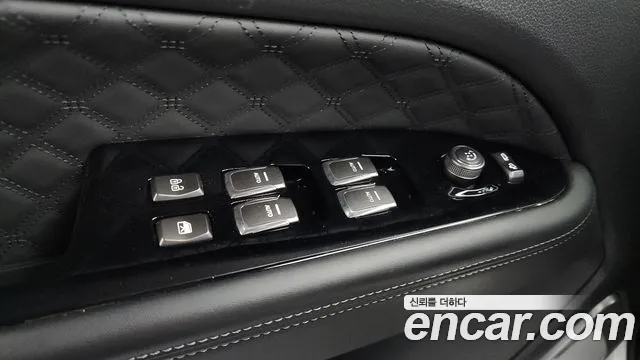 KGM Rexton 2020 thumb 8