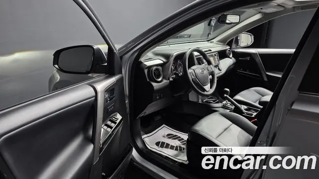 Toyota RAV4 2017 thumb 5