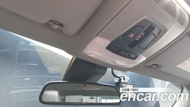 BMW 3 серии 2017 thumb 3