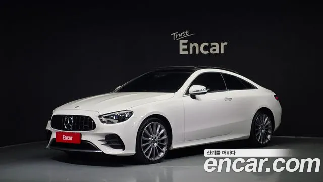 Mercedes-Benz E-Class 2022 thumb 6