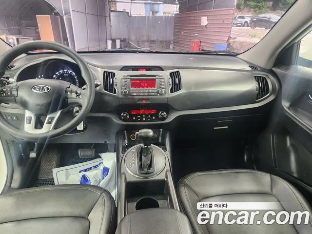 Kia Sportage 2012 thumb 10