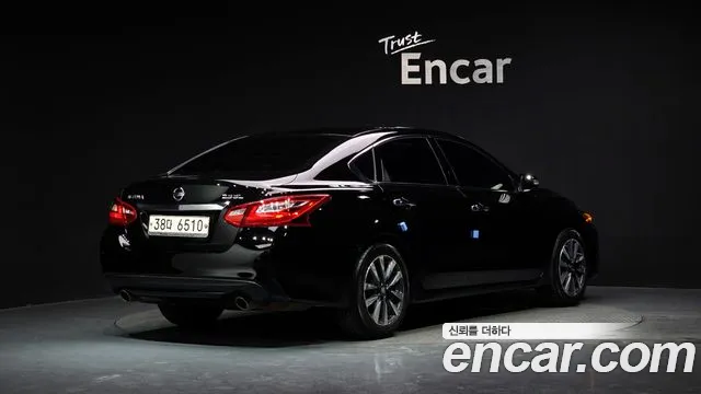 Nissan Altima 2017 thumb 4