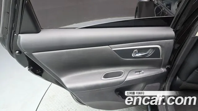 Nissan Altima 2017 thumb 9