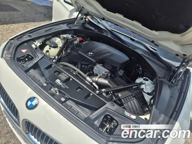 BMW 5 серии 2012 thumb 9