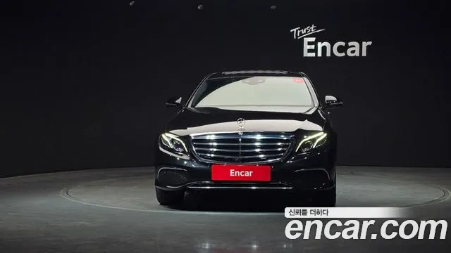 Mercedes-Benz E-Class 2018 thumb 2