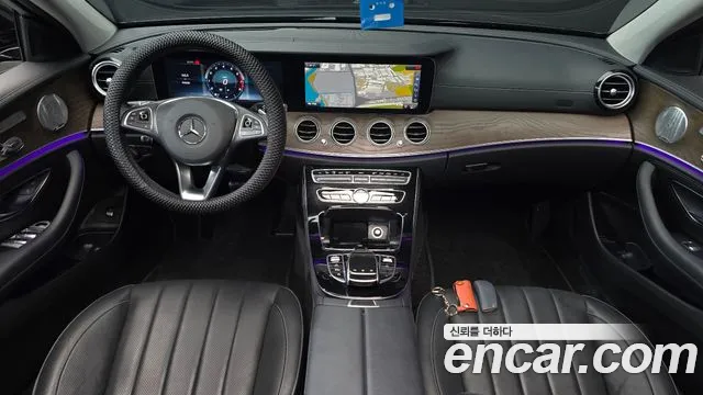 Mercedes-Benz E-Class 2018 thumb 4