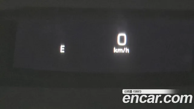 Mercedes-Benz E-Class 2018 thumb 9