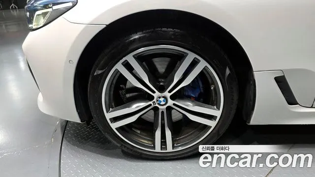 BMW 6 серии Gran Turismo 2023 thumb 6