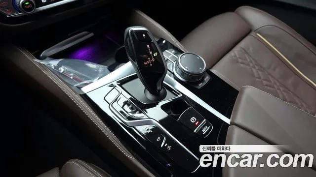 BMW 6 серии Gran Turismo 2023 thumb 4