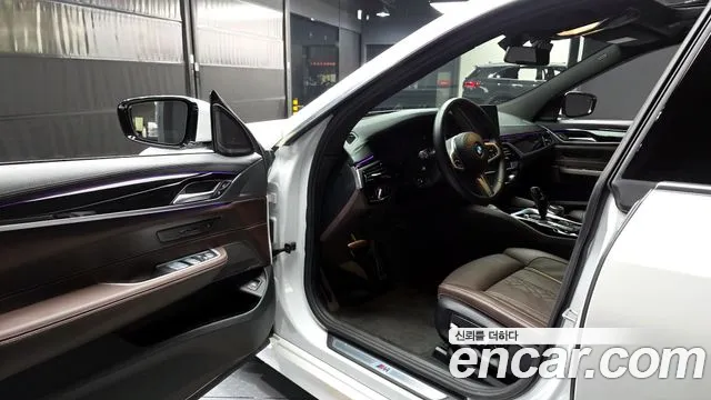 BMW 6 серии Gran Turismo 2023 thumb 5