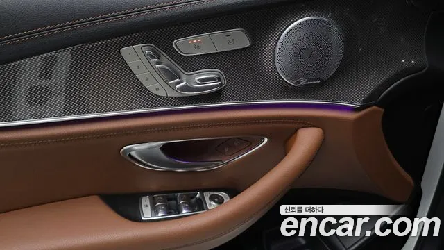 Mercedes-Benz E-Class 2018 thumb 9