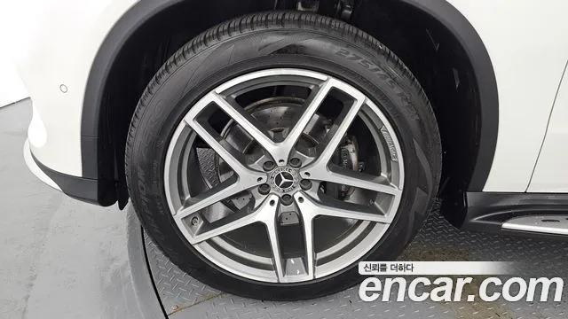 Mercedes-Benz GLE-Класс 2018 thumb 12