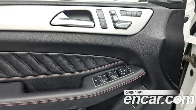 Mercedes-Benz GLE-Класс 2018 thumb 11
