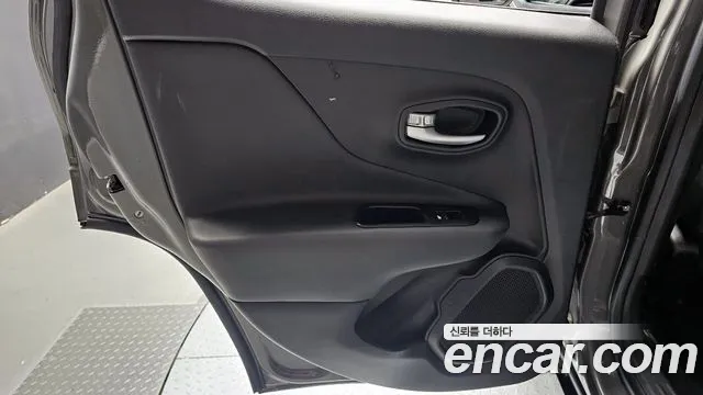 Jeep Renegade 2021 thumb 11