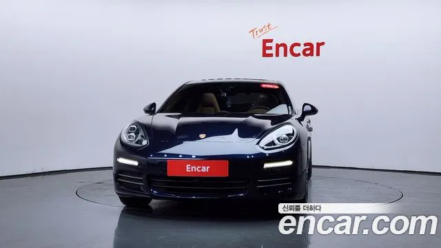 Porsche Panamera 2016 thumb 9