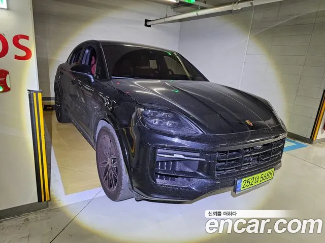 Porsche Cayenne 2024 thumb 2