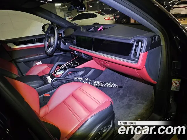 Porsche Cayenne 2024 thumb 3