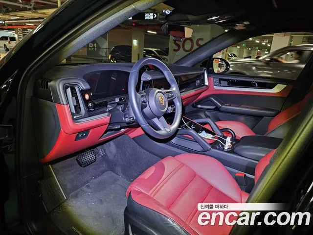 Porsche Cayenne 2024 thumb 11